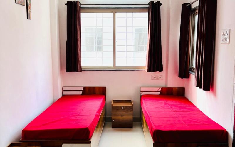Female PG in Viman-Nagar