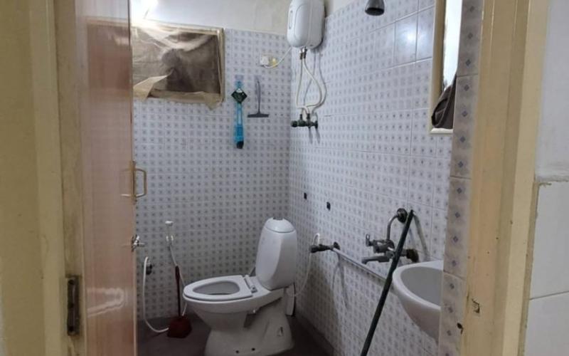 Female roommate required in 2BHK  flat  in Adyar