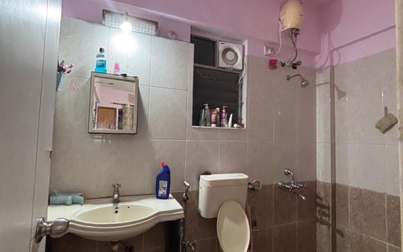 Female flatmate required in 3BHK  flat  in Viman-Nagar