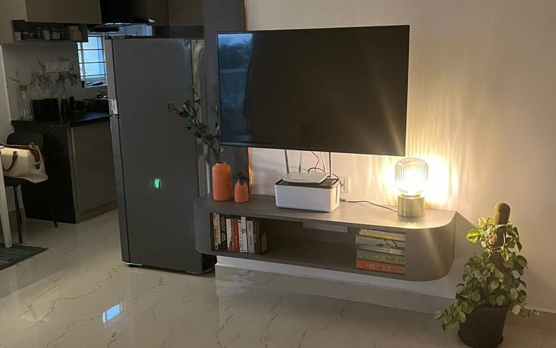 Looking for a female tenant for a fully furnished 1-BHK in Indiranagar.