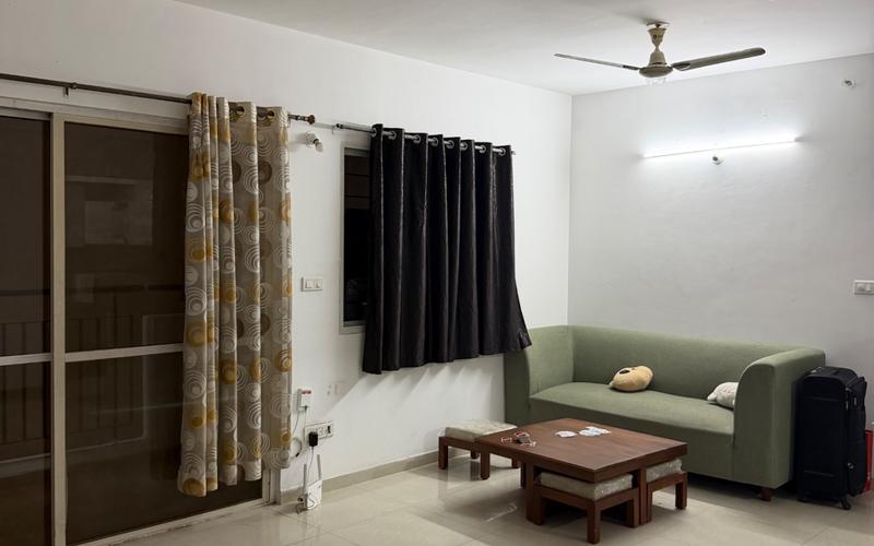 Female flatmate required in 3BHK  apartment  in Electronic-City