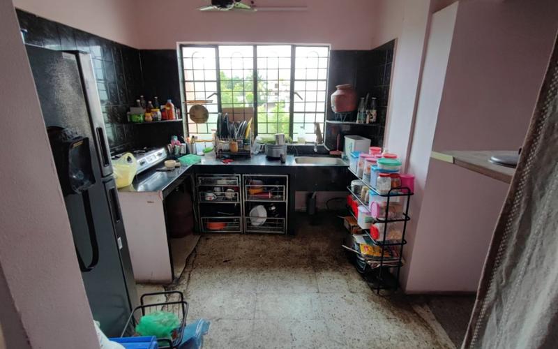 Female flatmate required in 2BHK  apartment  in Sasane-Nagar-Hadapsar