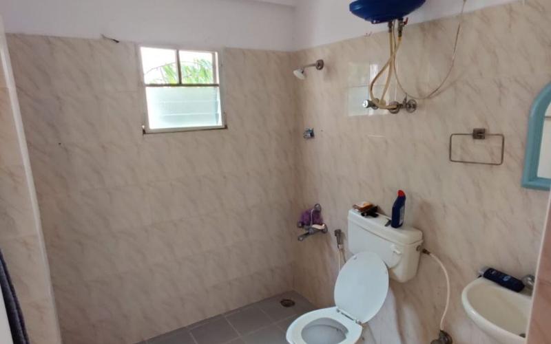 Room in 4BHK independent house available in C-V-Raman-Nagar