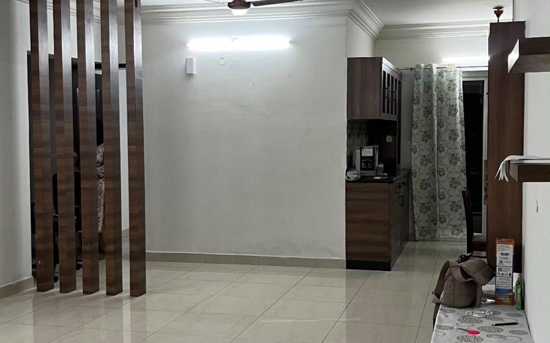 Female flatmate required in 4BHK  flat  in Kukatpally