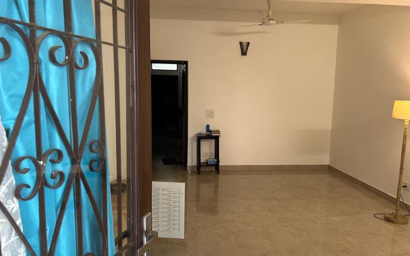 Flatmate required in 3BHK  apartment  in Malviya-Nagar