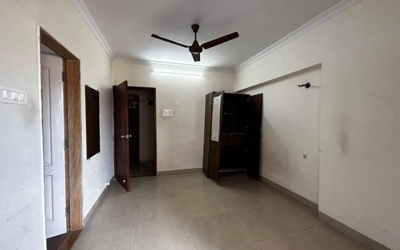 Room in 3BHK flat  available in Andheri-West