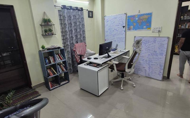 Female flatmate required in 3BHK  apartment  in Manikonda