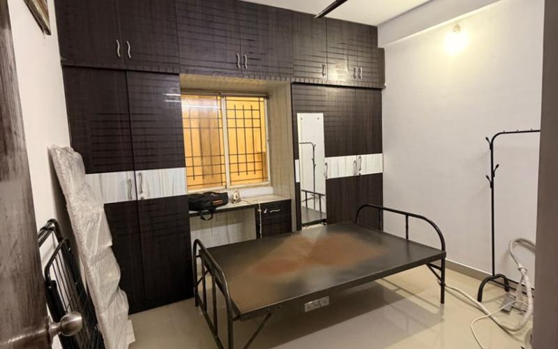 Male flat mate required in a fully furnished 3BHK flat in Haralur, near sector-2, HSR Layout