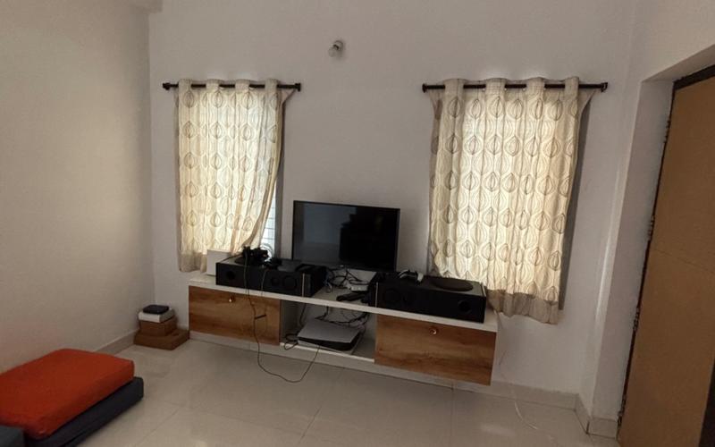 Flatmate required in 3BHK apartment in Kokapet