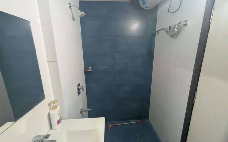 🏠 Room Vacancy for Male Flatmate in 3BHK | My Home Mangala, Kondapur | Gated Society