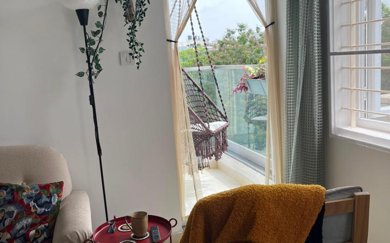 Looking for a female tenant for a fully furnished 1-BHK in Indiranagar.