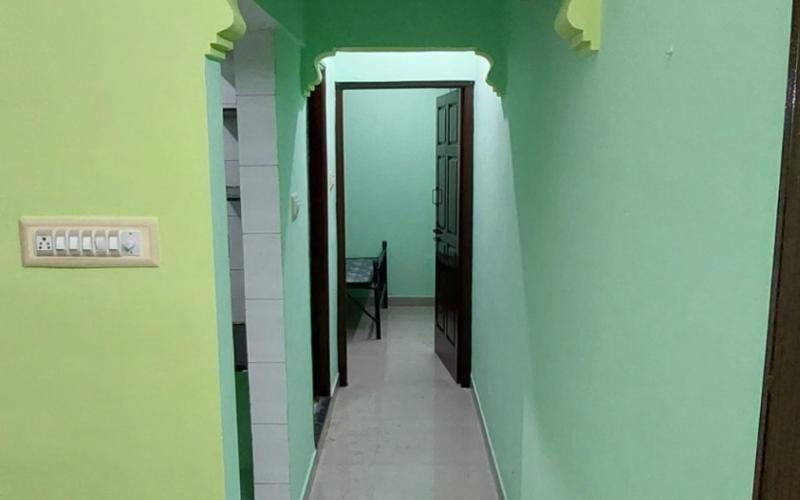 Room in 1BHK independent house available in Shanti-Nagar