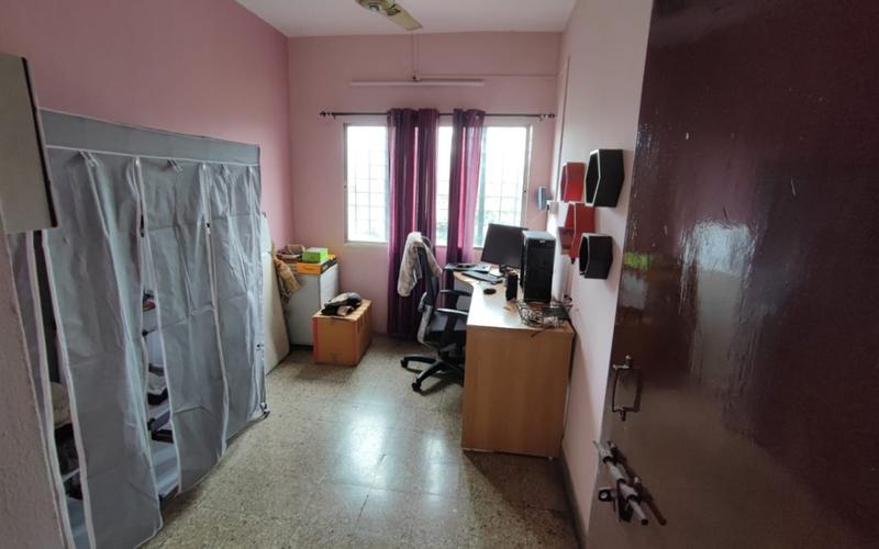 Female flatmate required in 2BHK  apartment  in Sasane-Nagar-Hadapsar