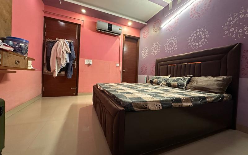 Male flatmate required in 3BHK  apartment  in Sector-45
