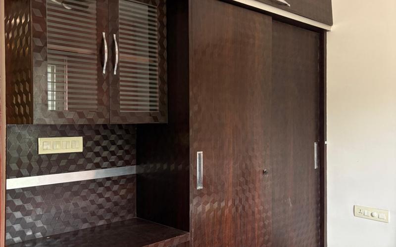 Female flatmate required in 3BHK  apartment  in Kukatpally