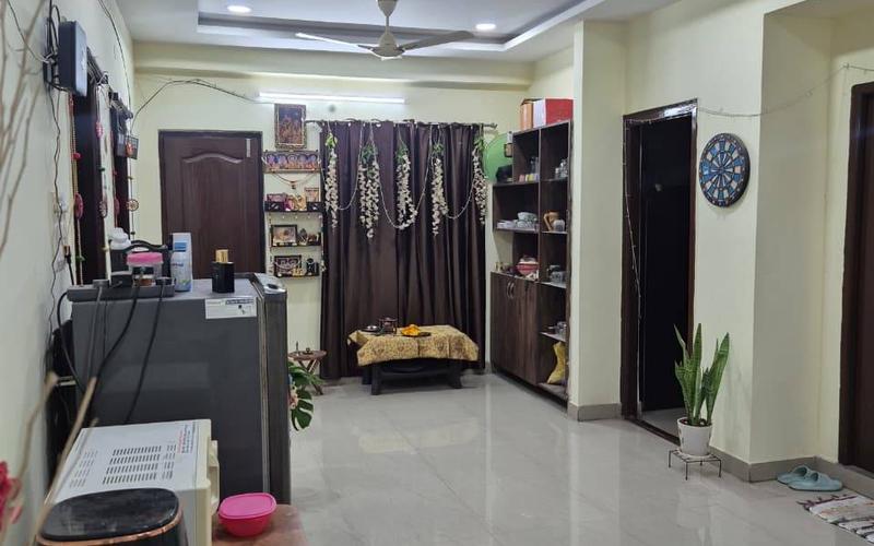Female flatmate required in 3BHK  apartment  in Manikonda