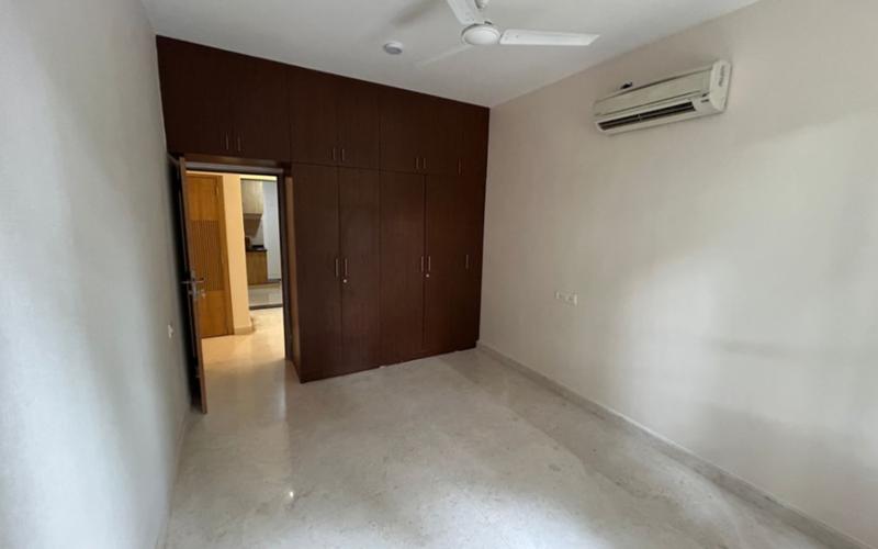 Male flatmate required in 3BHK  flat in Ulsoor (10 mins from Indiranagar)