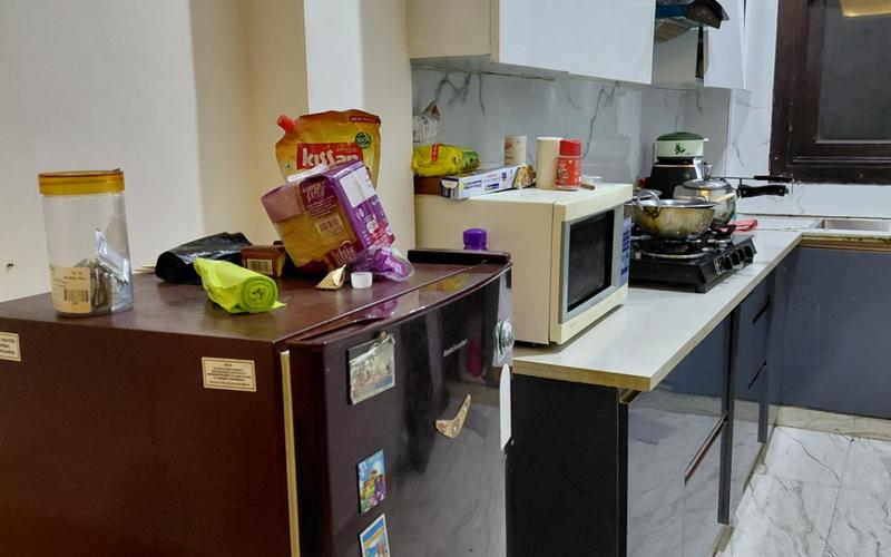 Flatmate required in 2BHK  flat  in Sector-27