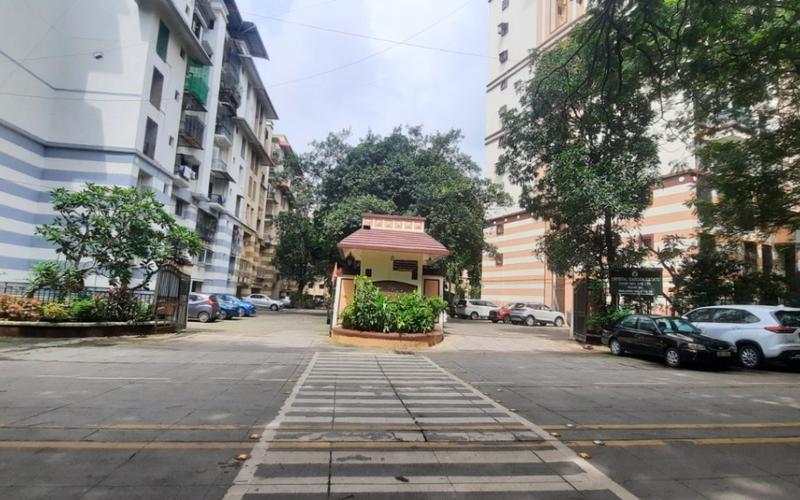 PG available for 1working male, in sharing (2 people) in Thane-West