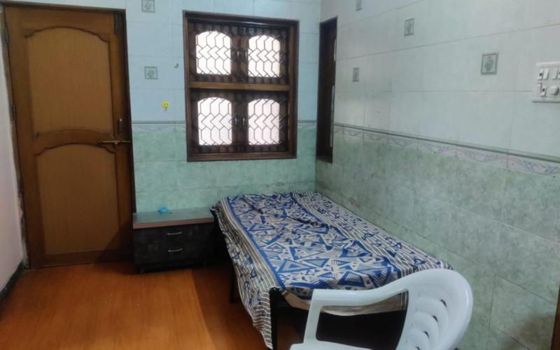 Female PG in Chinchwad