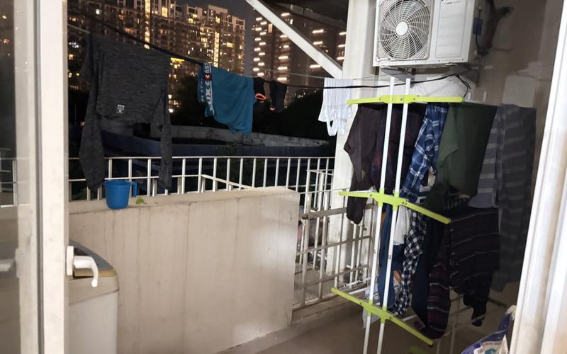 Male flatmate required in 4BHK  flat  in Sector-65