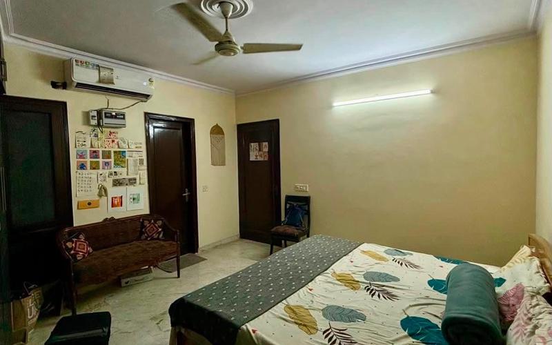 Male flatmate required in 4BHK  flat  in Malviya-Nagar