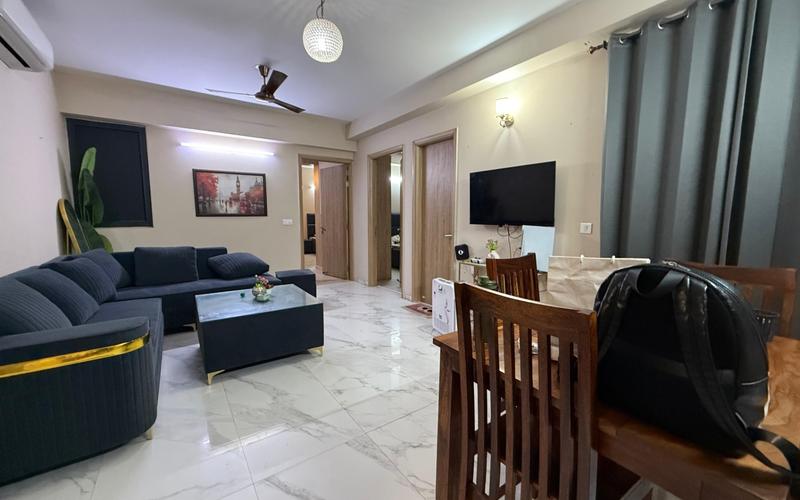 Flatmate required in 3BHK  apartment  in Sector-74