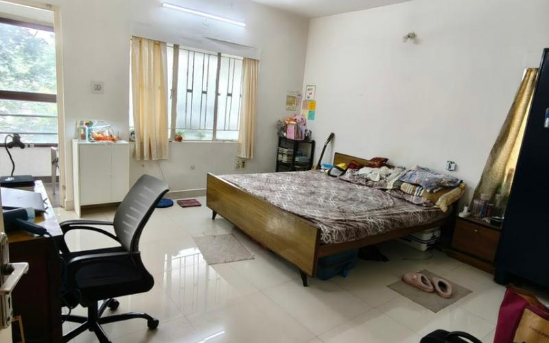 Female flatmate required in 3BHK  flat  in Vasanth-Nagar