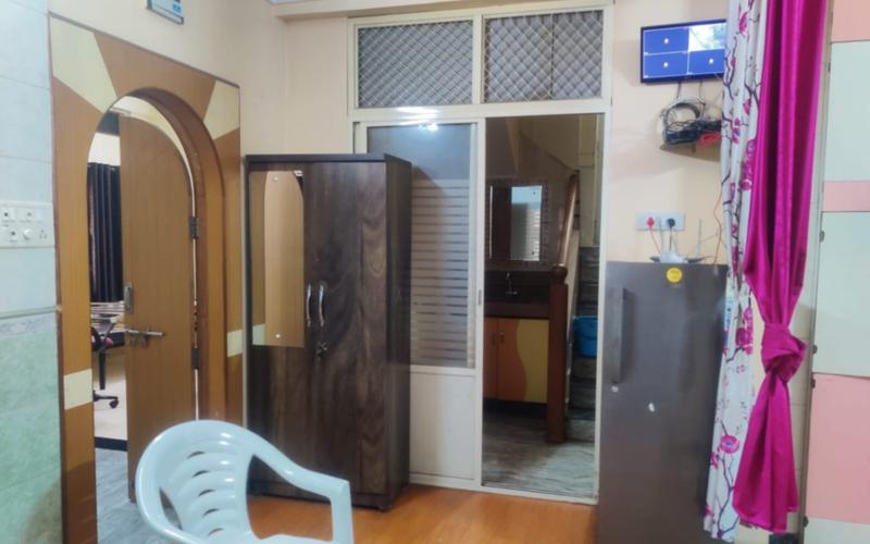 Female PG in Chinchwad