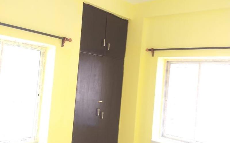 Flatmate required in 2BHK  apartment  in Tollygunge
