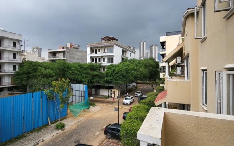 2 female flatmates required in 3BHK  flat  in Sector-65