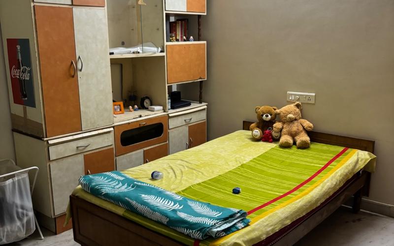 Room in 3BHK flat  available in Kondapur