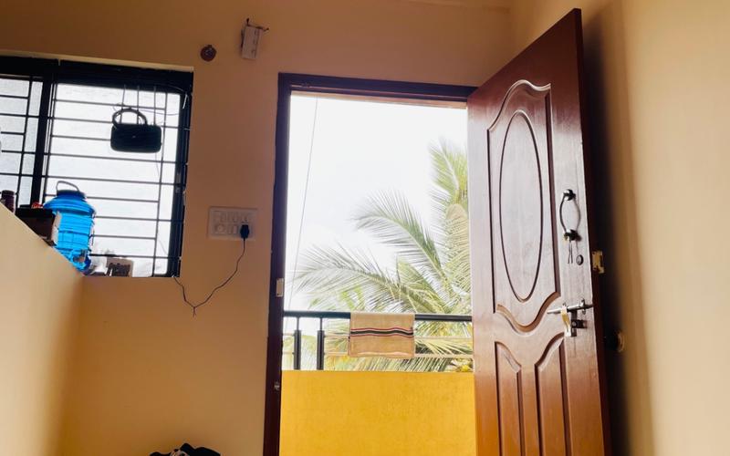 Room in 1BHK apartment  available in Marathahalli
