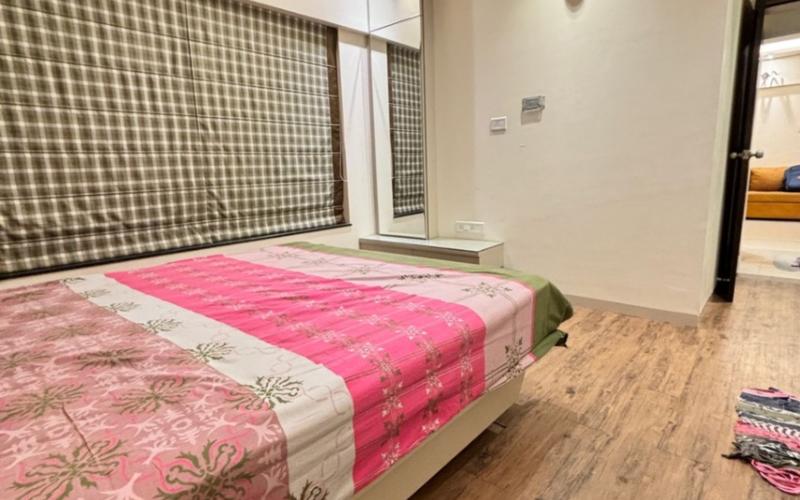 Female flatmate required in 3BHK  flat  in Viman-Nagar