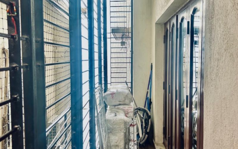 Roommate required in 2BHK  apartment  in Koramangala-1st-Block-HSR-Layout-5th-Sector