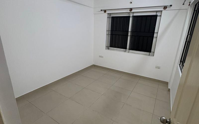 Flatmate wanted: 2 Rooms available for rent in 3 BHK in Ozone Evergreens