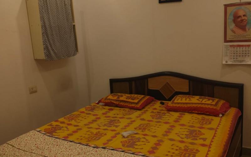 Flatmate required in 3BHK  flat  in Vasant-Kunj