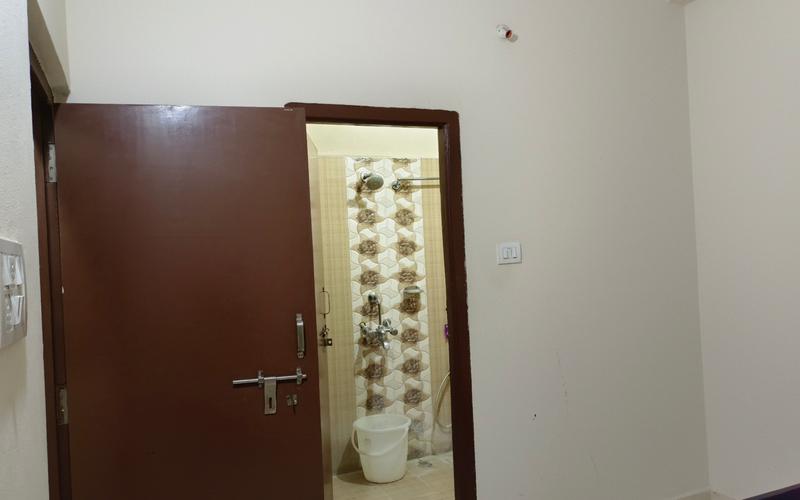 Female flatmate required in 2BHK  flat  in Gachibowli