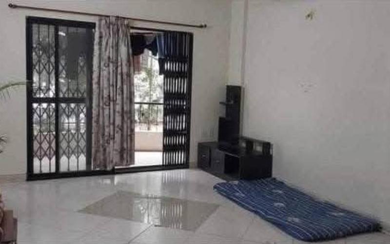 Room in 3BHK flat  available in Aundh