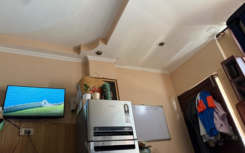Room in 1RK independent house available in Sector-50
