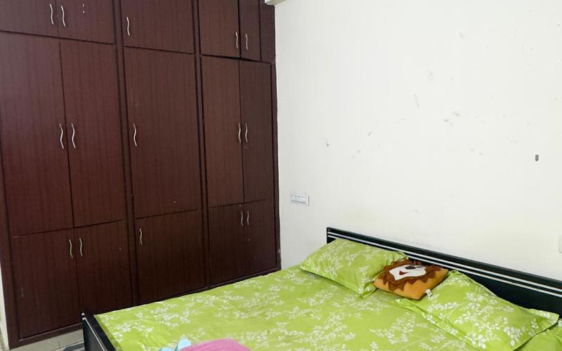 2 female flatmates required in 3BHK flat in Madhapur