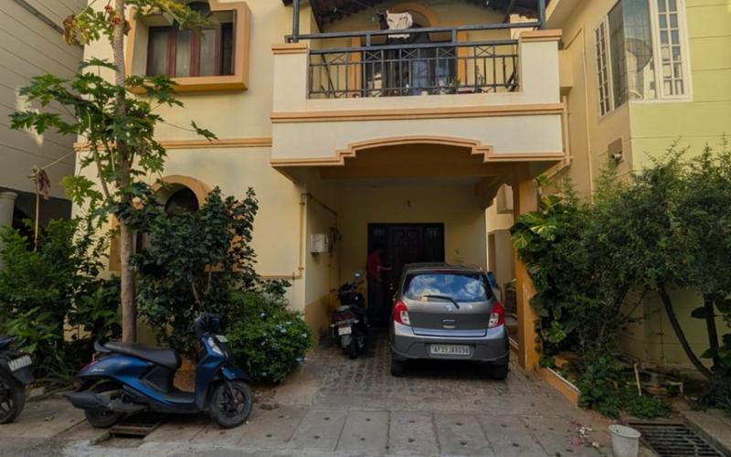 Room in 4BHK Villa in a peaceful gated community available in Kasavanahalli