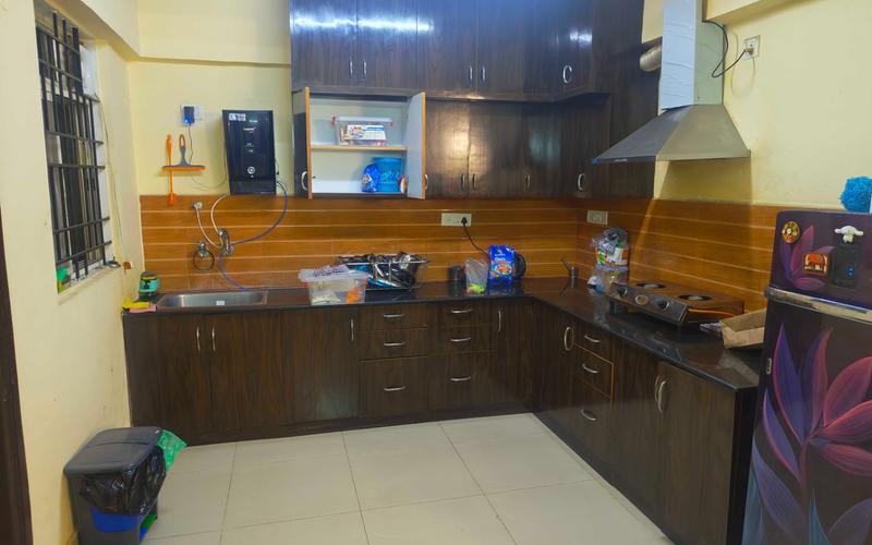 Male flatmate required in 3BHK  flat  in Brookefield