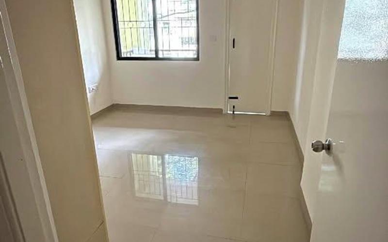 Private Room for Rent — Vegetarian Female Flatmate (Renaissance Park-1, Rajajinagar)