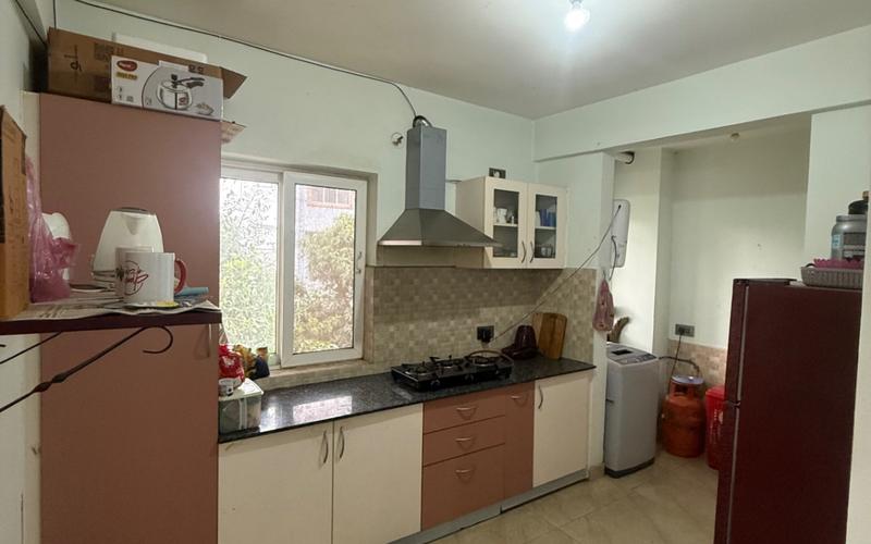 Room in 3BHK apartment  available in Haralur