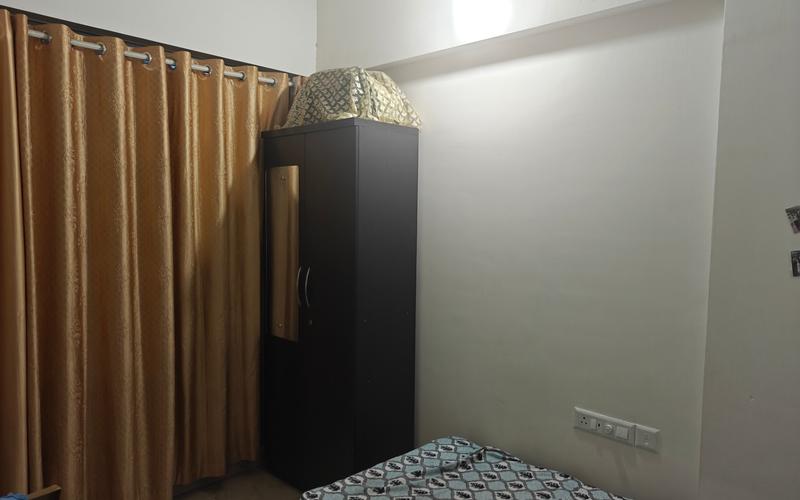 Female flatmate required in 2BHK  flat  in Khese-Park-Lohegaon
