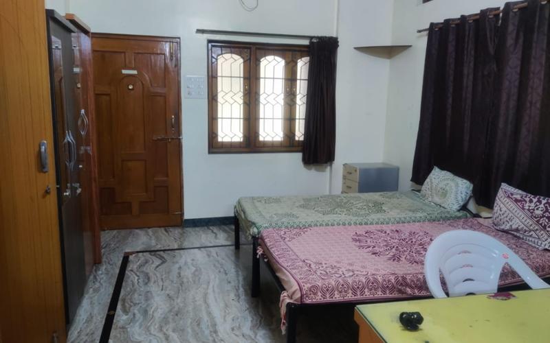 Female PG in Chinchwad