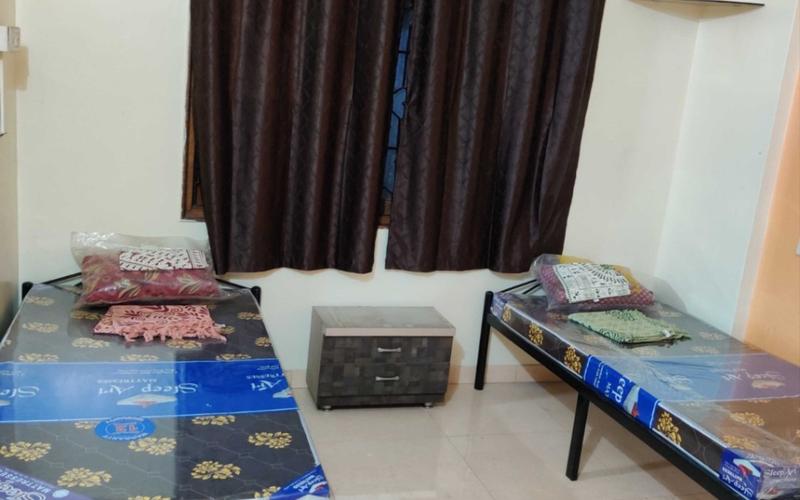Female PG in Chinchwad