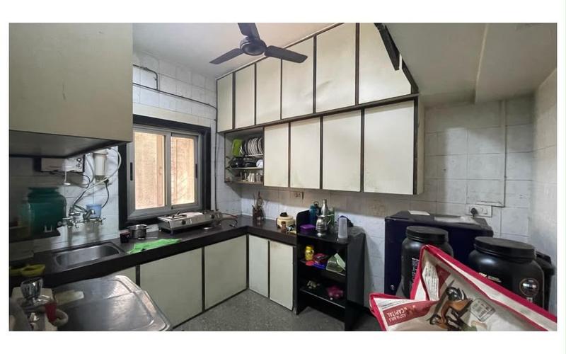 Male flatmate required in 2BHK  flat  in Goregaon-East