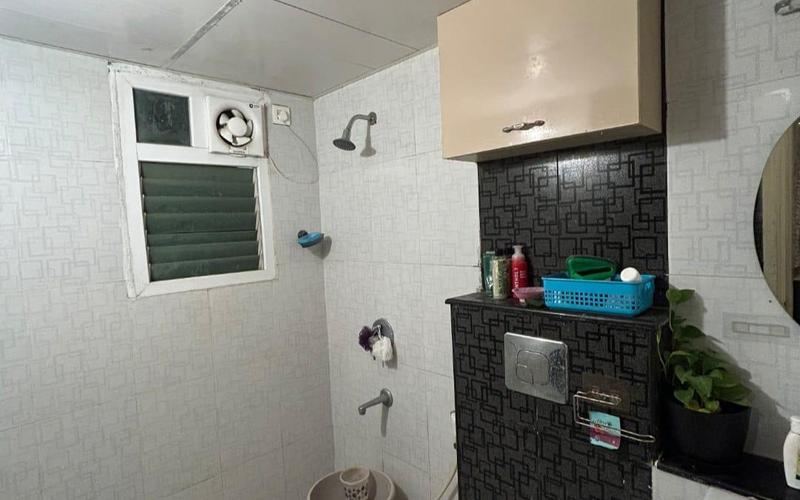 Room in 3BHK apartment  available in Sarjapur